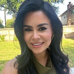 Meet your Posher, Monica